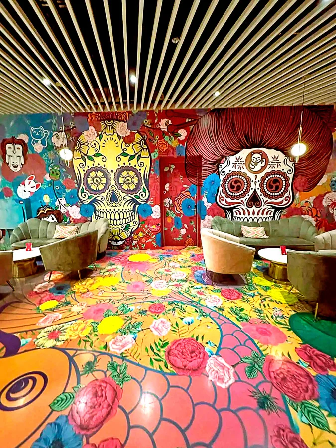 Art for Hotels ✦ Hospitality Art ✦ Artist for Interior Design | nhow Amsterdam RAI > Moana Bar