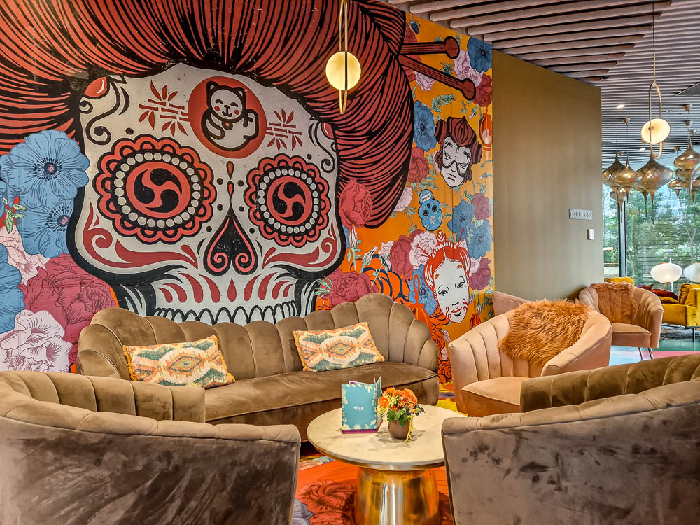 Art for Hotels ✦ Hospitality Art ✦ Artist for Interior Design | nhow Amsterdam RAI > Moana Bar